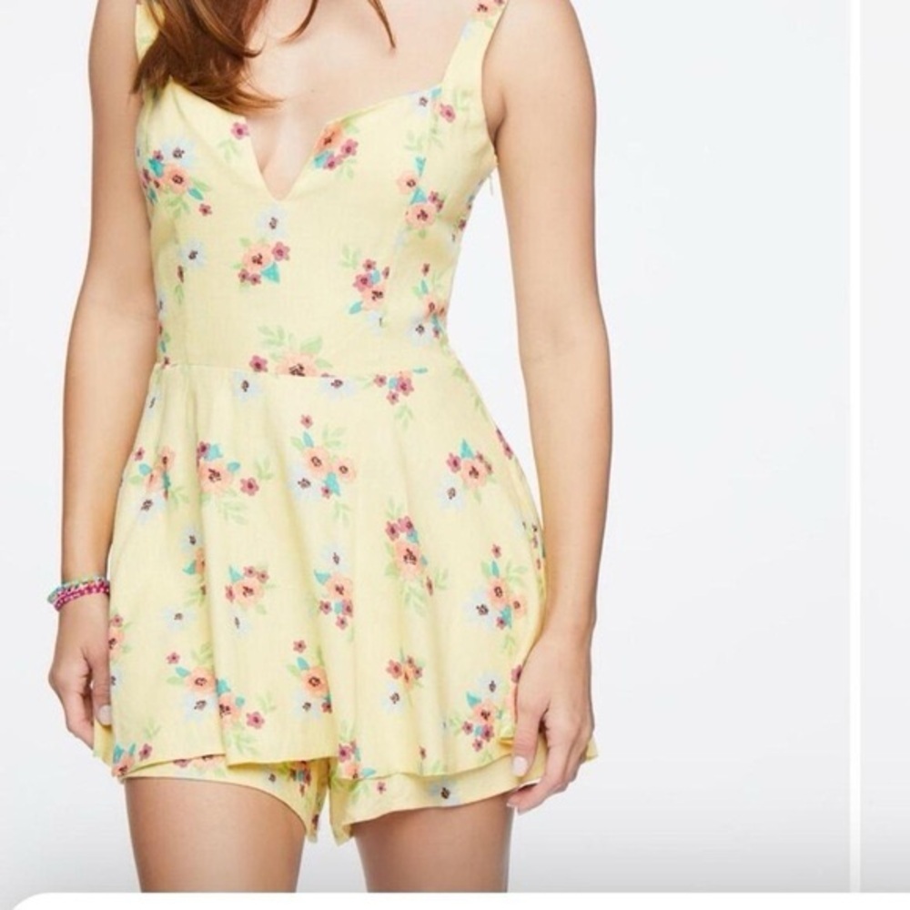 Forever 21 Yellow Floral Smocked Romper Playsuit Jumpsuit Women's